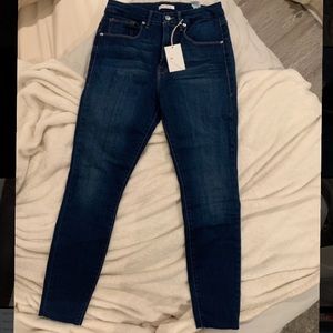 Good American Skinny Jeans